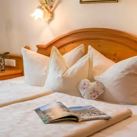 Viktoria & Joggl 迈尔霍芬