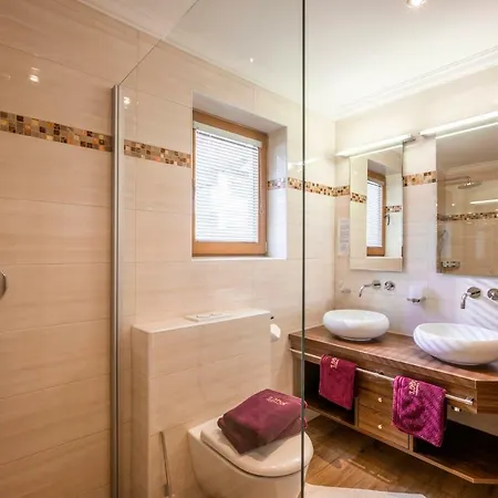 Viktoria & Joggl Otel 3*